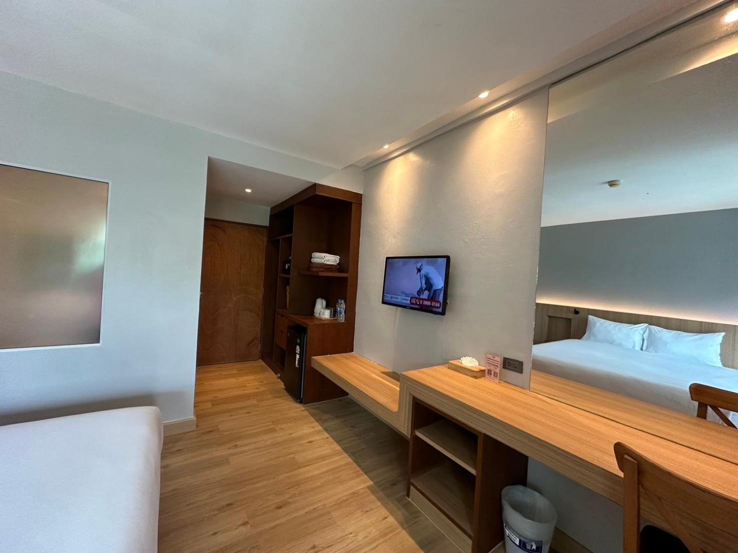 Baan Karon Resort - SHA Extra Plus Exterior foto